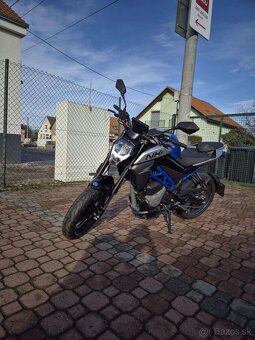 CFMOTO NK300 - 5