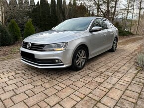 VOLKSWAGEN JETTA HIGHLINE - 5