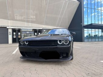 Dodge Challenger 5.7 HEMI - 5