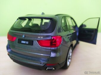 Predám tento Kovový model. BMW X5 strieborná farba v mierke - 5