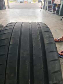 Pneu 235/35 zr19 - 5