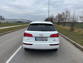 AUDI Q5 2.0TDI quattro S tronic Sport - 5