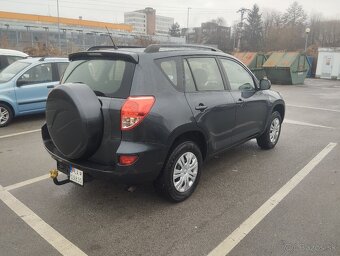 Predam toyota rav4 2.2 D-4D 4x4 - 5