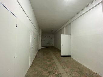 Obchodné priestory 230 m2 v OC na Furči - 5