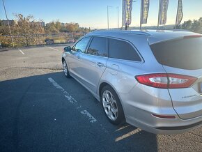 Ford Mondeo mk5 2.0 - 5