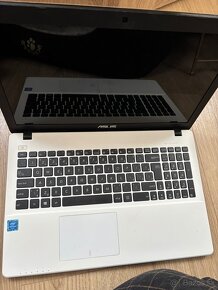 Asus notebook - 5