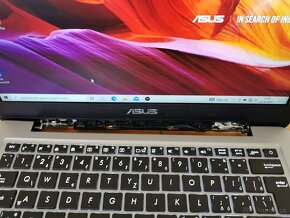 Predám Asus UX 310UA 4GB i3 - funkčný - zlomené pánty - 5