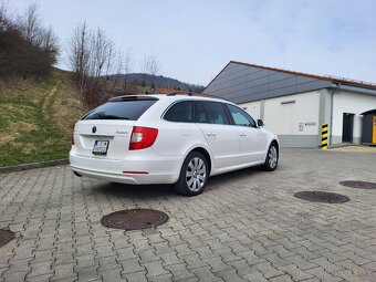 Škoda Superb Combi - 5