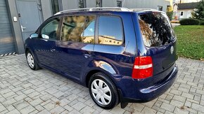 Volkswagen Touran 2.0tdi Highline DSG - 5