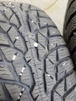 Predam zimné pneumatiky Nokian WR D4 185/60 R15 - 5