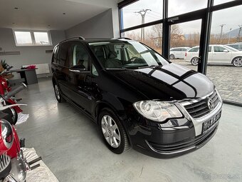 Volkswagen Touran 1.9 TDI Highline 2009 245000km - 5