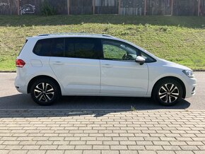 Volkswagen Touran 2.0 TDI DSG Highline - 5