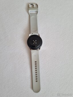 Predám Samsung Galaxy Watch Active SILVER - 5