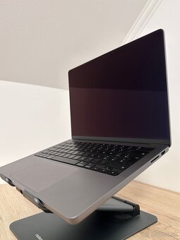 MacBook Pro 14" M3 SK 2023 Vesmírne sivý - 5