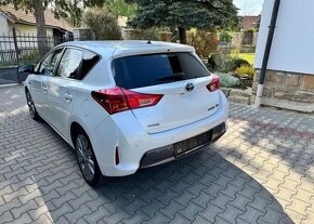 Toyota Auris 1,8 Hybrid,1 Majit.prav,servis benzín automat - 5