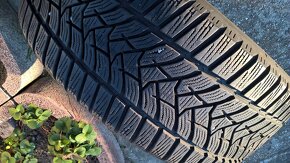 2 ks ZIMNÉ 245/45 R17 99V XL DUNLOP  8 mm NOVÉ LEN 75,-€/kus - 5