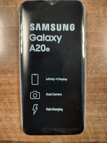 Predám zánovný Samsung Galaxy A20e Dual Sim. - 5