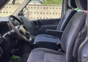 Volkswagen Caravelle 2.5TDi 75kw 8 MÍST ZADÁNO nafta manuál - 5