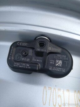 14" alu NISSAN NV 200 + TPMS originál. - 5