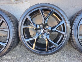 Zimne kolesa Honda Civic Type R 5x120 r19  235/35 r19 - 5