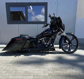 Harley Davidson Street Glide - 5