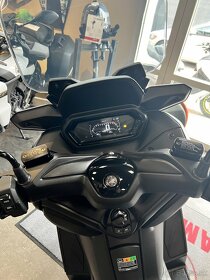 Yamaha XMAX 300 - 5