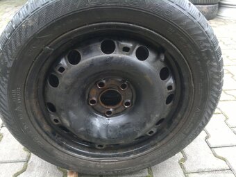 Zimne pneu. Gislaved 185/55 r15 na plechoch 5x100 r15 - 5