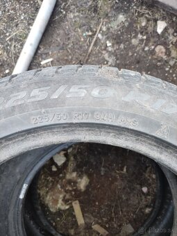 225/50 R17 - 5