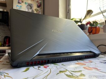 Asus Tuf Gaming - 5