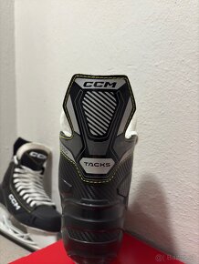 CCM as550 tacks - 5