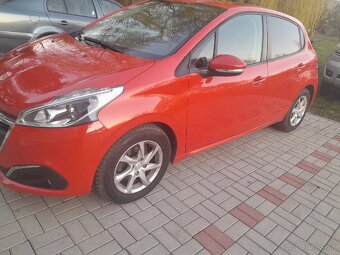 Predam peugeot 208. 1.2 l 41000km - 5