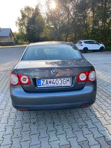 Volkskwagen jetta 2.0 TDI Comfortline - 5