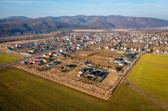 Ponúkame na predaj stavebný pozemok v obci Belá nad Cirochou - 5