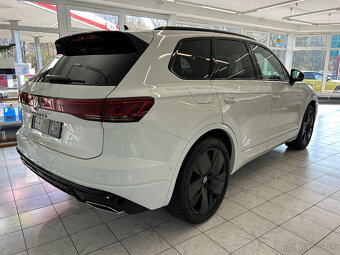 VW Touareg R line, Black paket,PANO,Vzduch,nové DPH - 5