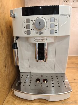 Automatický kávovar Delonghi Magnifica S ECAM 22.110.W - bie - 5