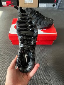 Nike Air Vapormax Plus Cierne - 5