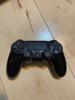 Predám Playstation4 slim - 5