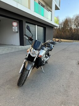 Suzuki GSR 600 - 5