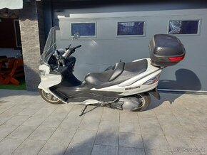 Suzuki Burgman 400 - 5