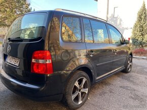 Volkswagen Touran 1.9TDi Highline - 5