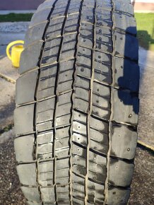 Predám Michelin 315/70R22,5 - 5