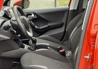 Peugeot 208 1.2i KLIMA KOUPENO V ČR benzín manuál 60 kw - 5