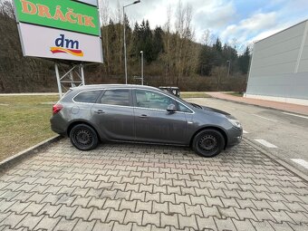 Opel Astra Sports Tourer 1.7 cdti (2011) - 5