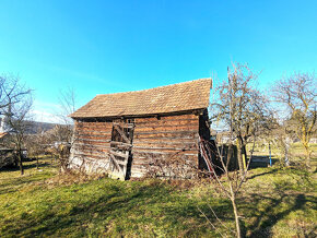 Rovinatý pozemok Paňovce, veľkosť 1462 m2, šírka cca 23 m - 5