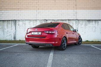 Škoda Superb 2.0 TDi Sportline - 5