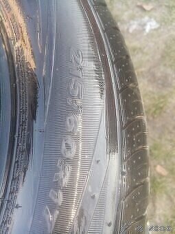 Letné pneumatiky 215/60 R17 ako nove 7.8mm - 5