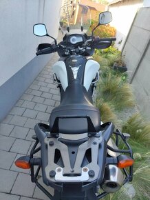 Suzuki DL650A V-Strom - 5