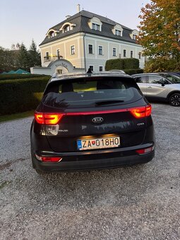 Predám KIa Sportage 2018  2,0 CRDi-  super cena super  stav - 5