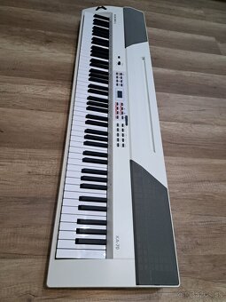 Predám Digitálne Stage Piáno- KURZWEIL KA 70 - 5