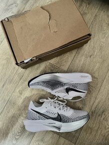 W Nike ZOOMX Vaporfly Next% 3 - 5